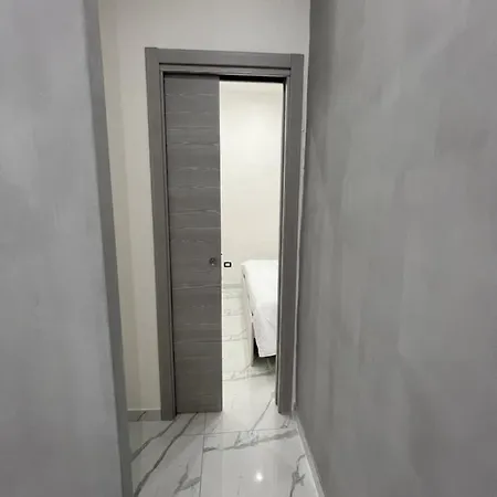 Rosa Luxury نابولي